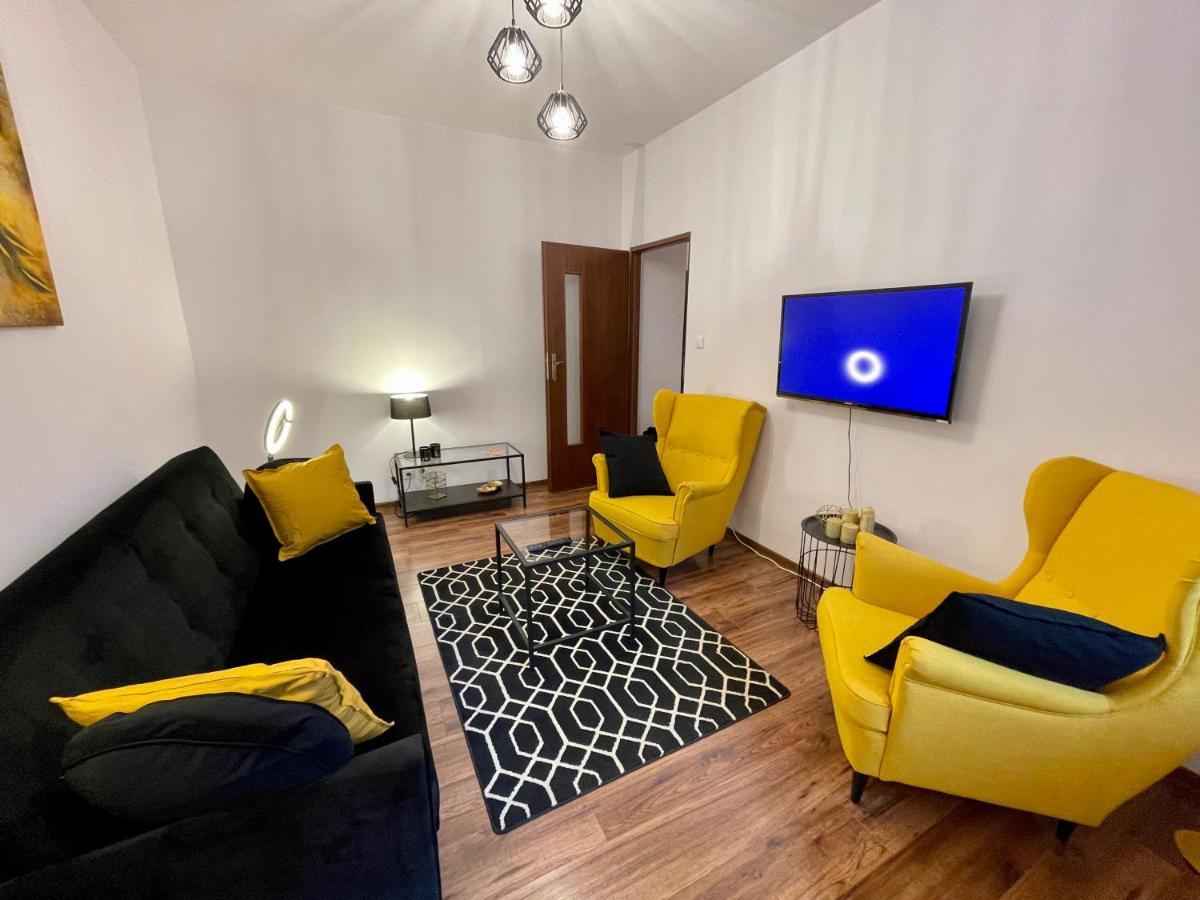 Апартаменты Diamond Metro Wifi 300 Mbs 70'Tv Netflix Hbo Appletv+ Варшава Экстерьер фото