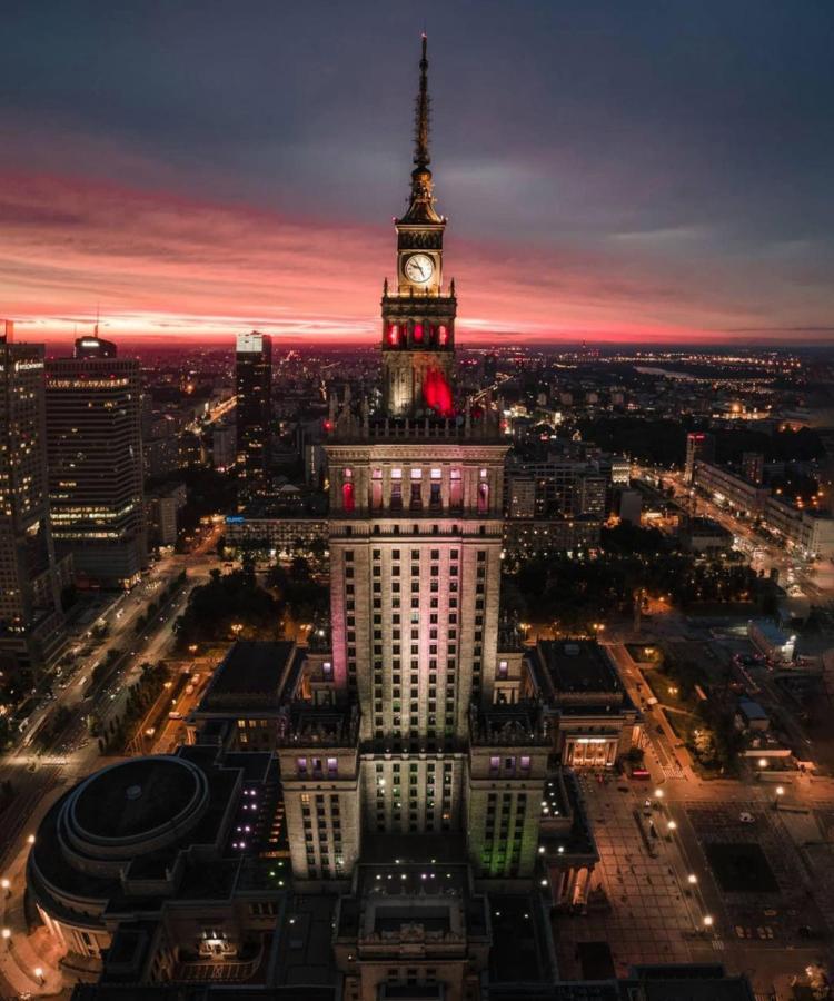 Апартаменты Diamond Metro Wifi 300 Mbs 70'Tv Netflix Hbo Appletv+ Варшава Экстерьер фото