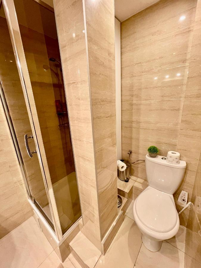 Апартаменты Diamond Metro Wifi 300 Mbs 70'Tv Netflix Hbo Appletv+ Варшава Экстерьер фото
