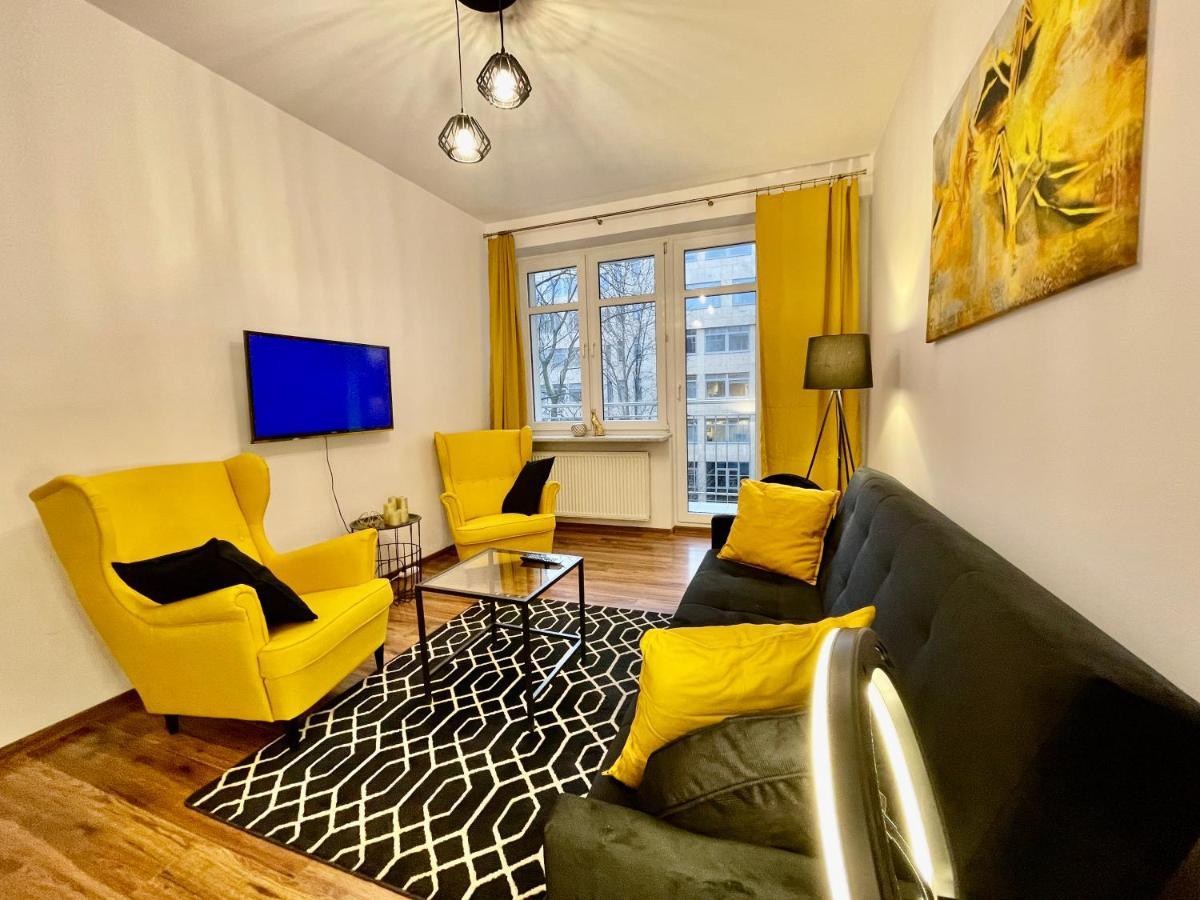 Апартаменты Diamond Metro Wifi 300 Mbs 70'Tv Netflix Hbo Appletv+ Варшава Экстерьер фото